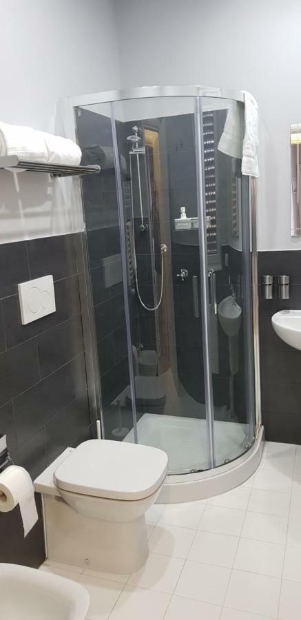 Little Rose Guest House 菲乌米奇诺 外观 照片