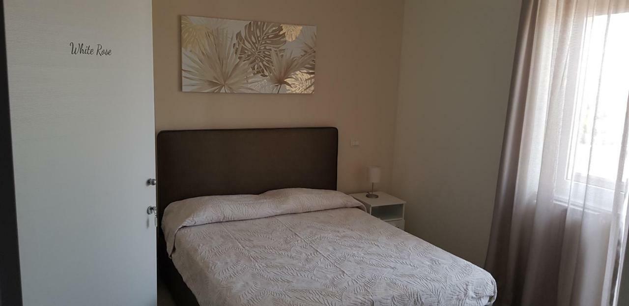 Little Rose Guest House 菲乌米奇诺 外观 照片